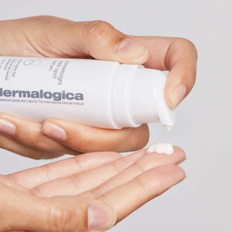 dermalogica powerbright dark spot serum påføring hender