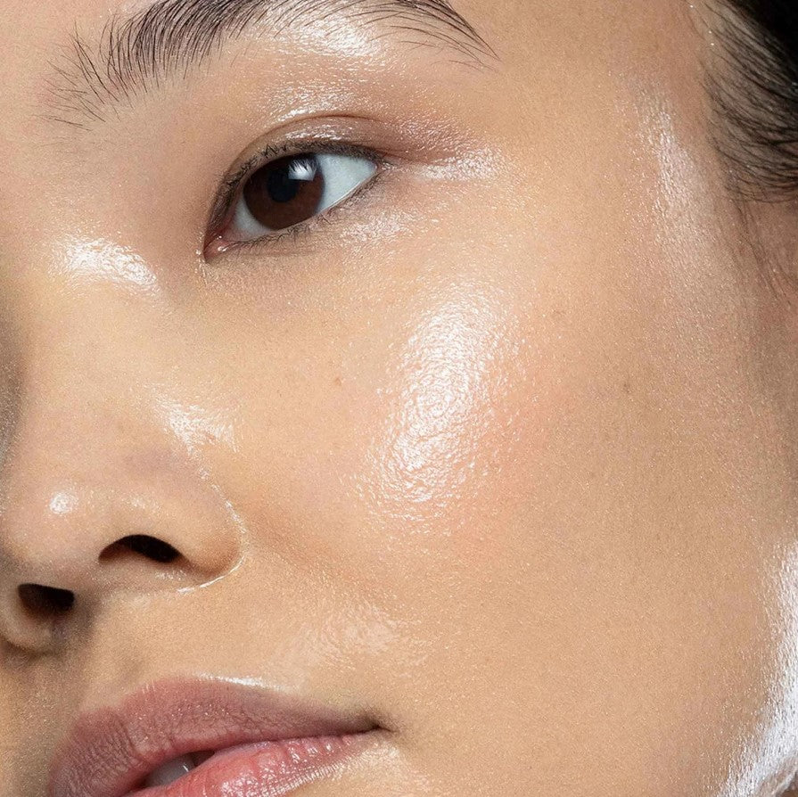 dermalogica hyaluronic ceramide mist modell ansikt