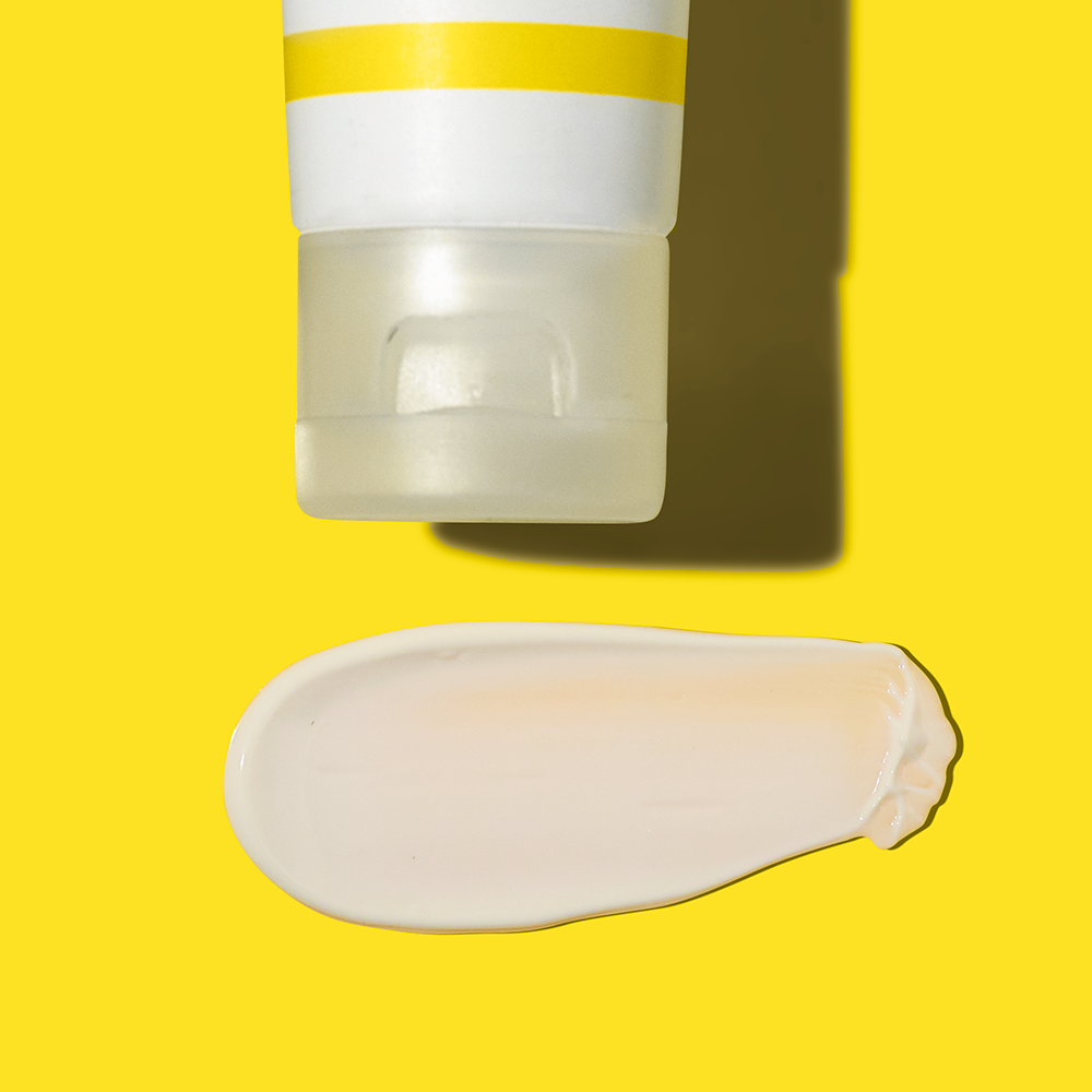 dermalogica invisible physical defense på gul bakgrunn