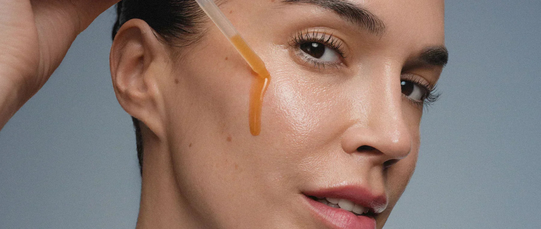 hudpleie som gjenoppretter ansiktssymmetri