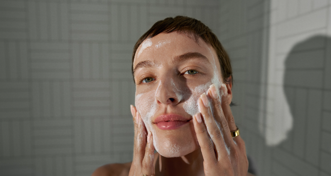 akneutsatt hud og tilstoppede porer - derfor kan daily microfoliant hjelpe